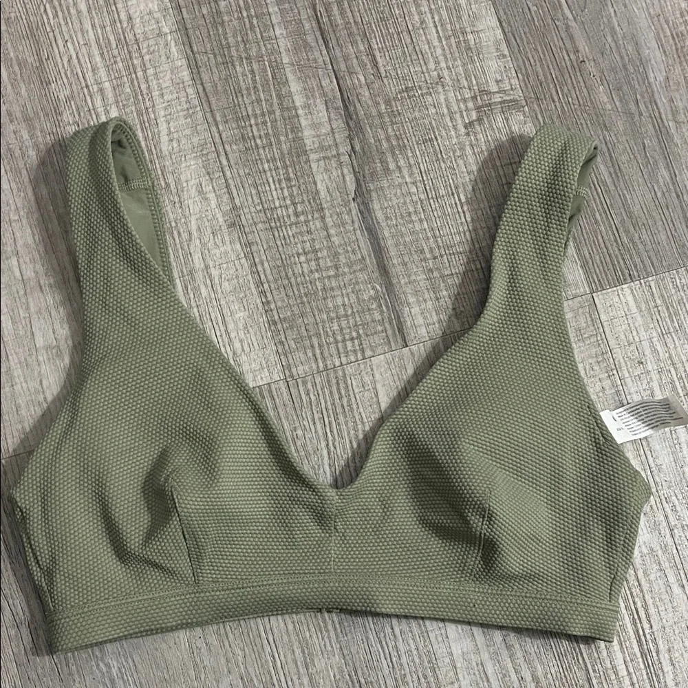 Lululemon Athletica Sage Green Textured Bralette - Picture 2 of 8